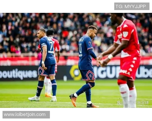 西甲精彩对决切尔西与巴黎圣日耳曼战平神扑瞬间引发全场欢呼