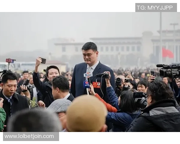 姚明数字10的传奇之路:从篮球场到人生舞台的辉煌篇章 姚明数字10的传奇之路:从篮球场到人生舞台的辉煌篇章