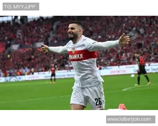 德甲激战拜仁大胜尤文图斯争议判罚引发全场热议