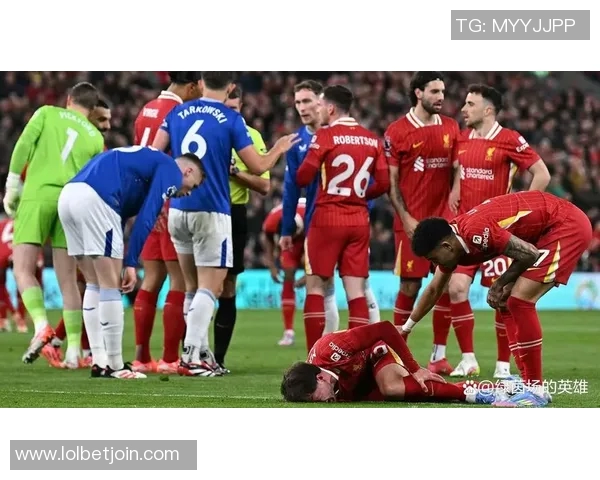 友谊赛精彩对决AC米兰与利物浦战成平局争议判罚引发热议